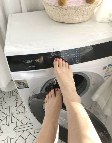 亚洲女优av_高清迅雷下载