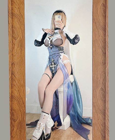 cosplay裸足网站_剧情片在线视频观看