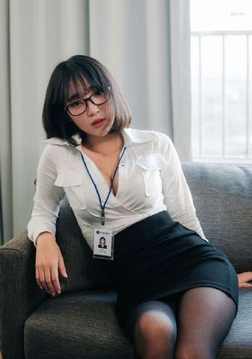 光胸美女让人捏视频_剧情片影视在线观看