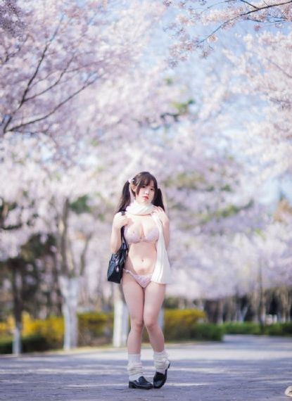 欧美沙滩裸体艺术_蓝光全集在线观看